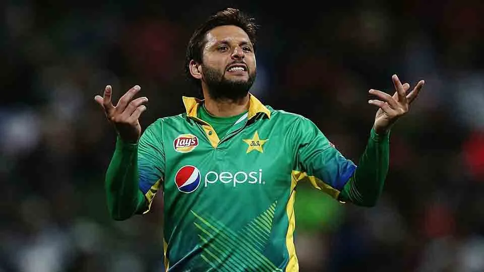 Afridi lashes out over leaking alleged text message of Babar Azam